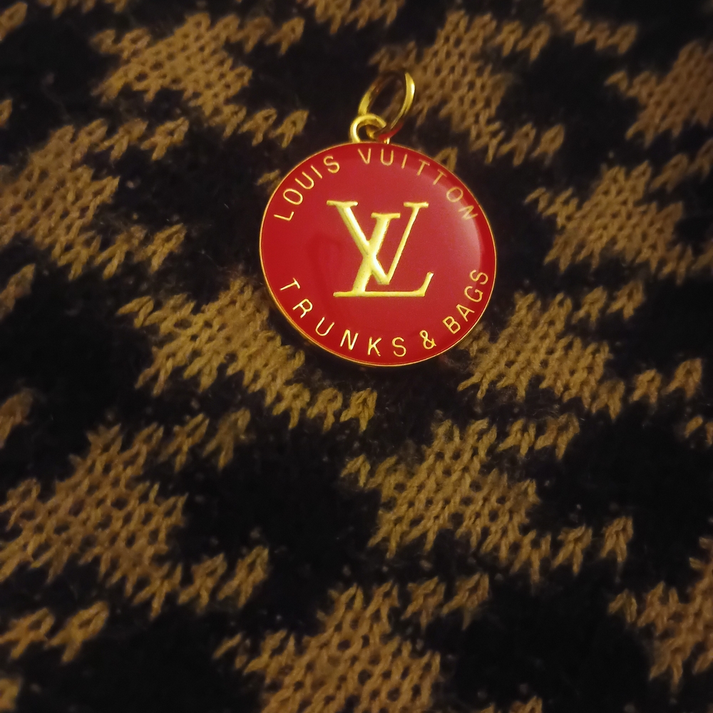 Louis Vuitton Zipper/ Charm - Picture 6 of 13